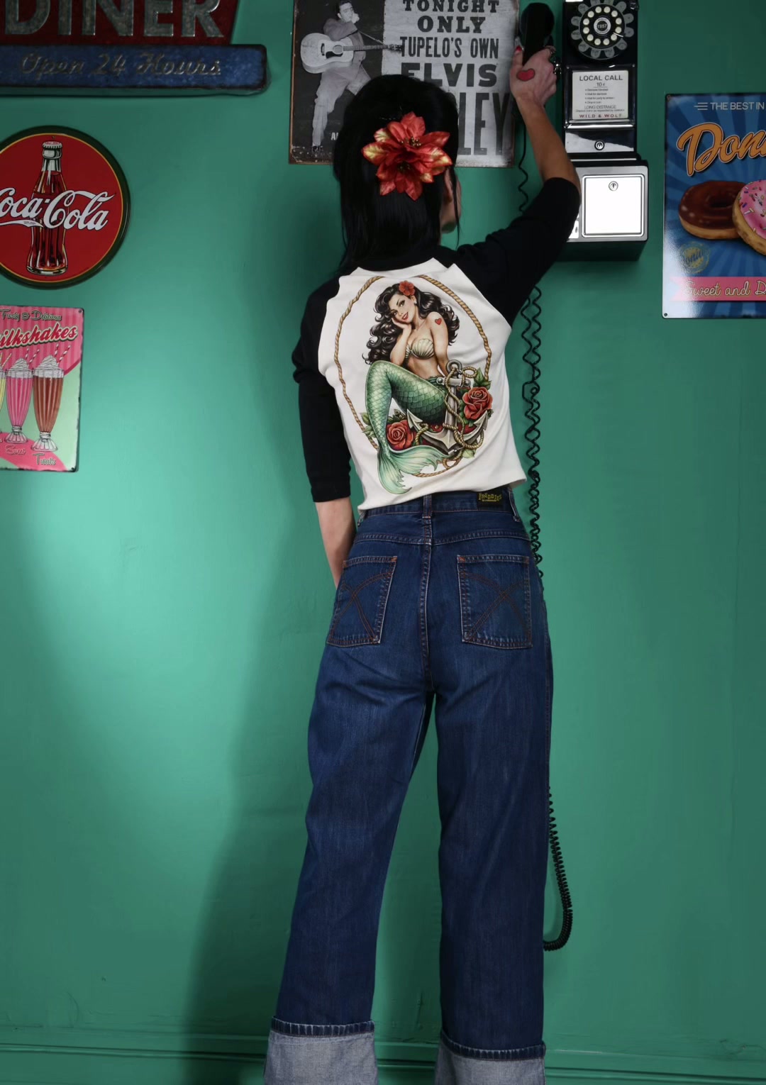 Retro Mermaid raglan tee back print with vintage diner phone